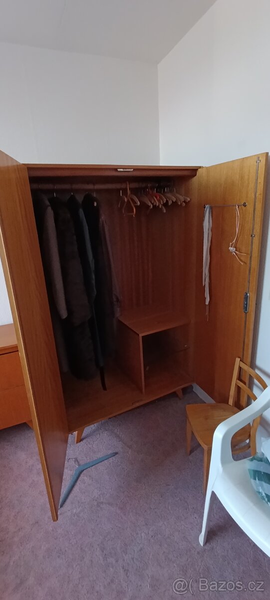 Šatní skříň - 3