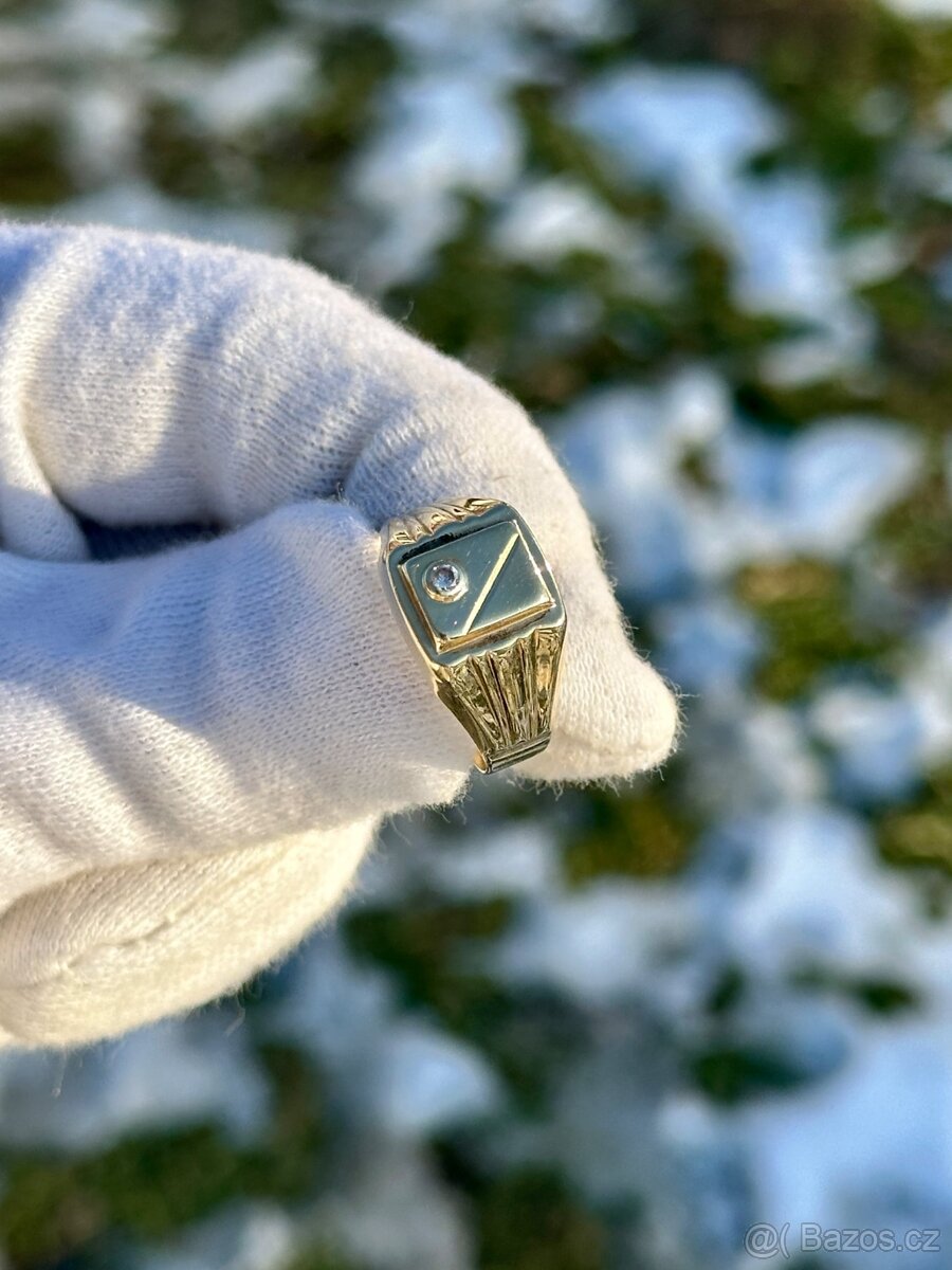 Zlatý prsten 5,58g - 3