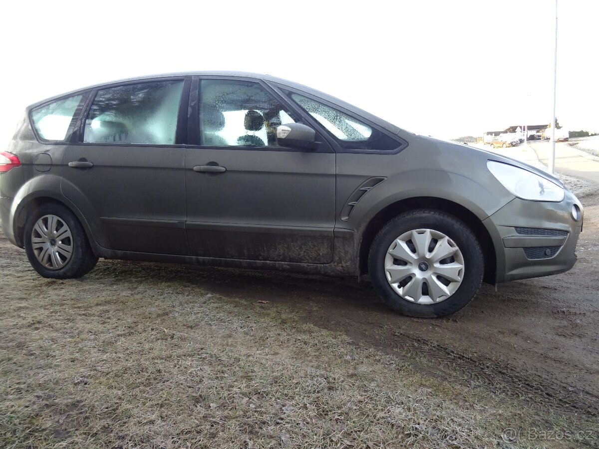 Ford S-MAX 2.0i 107Kw 2x sada kol, 7 míst - 3