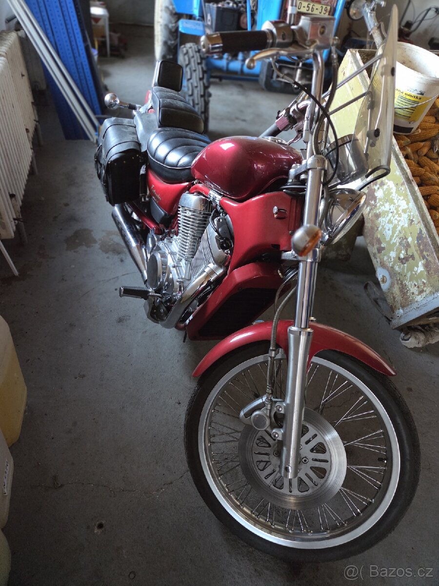 Suzuki Intruder 800 - 3