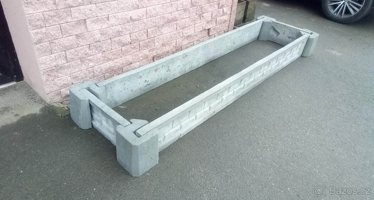 Vyvýšený betonový záhon - 3