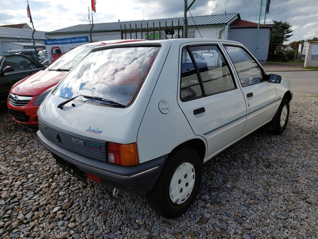 Peugeot 205 1.4i Junior - 3