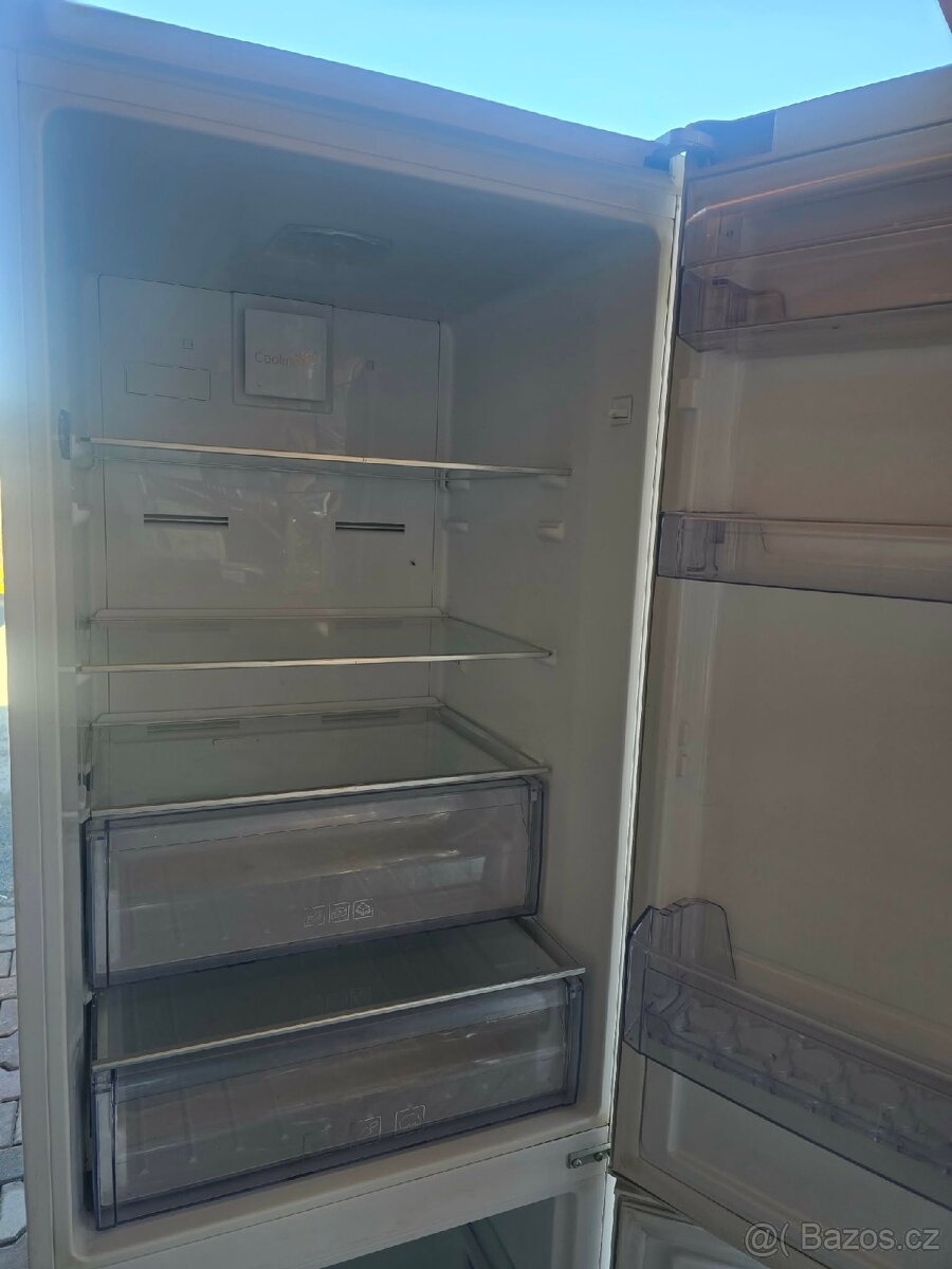 Lednice s mrazákem Beko - 3