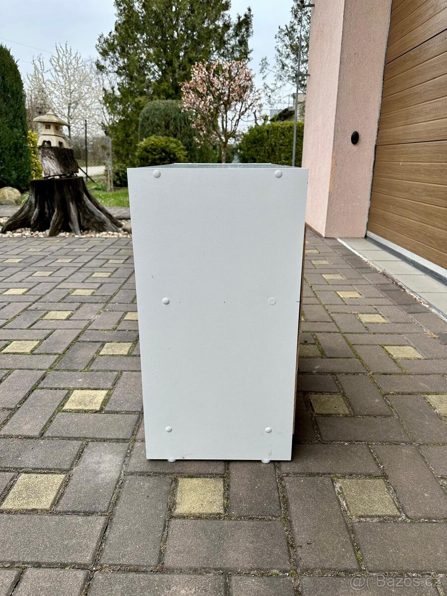 SKŘÍŇKA pod umyvadlo - 3