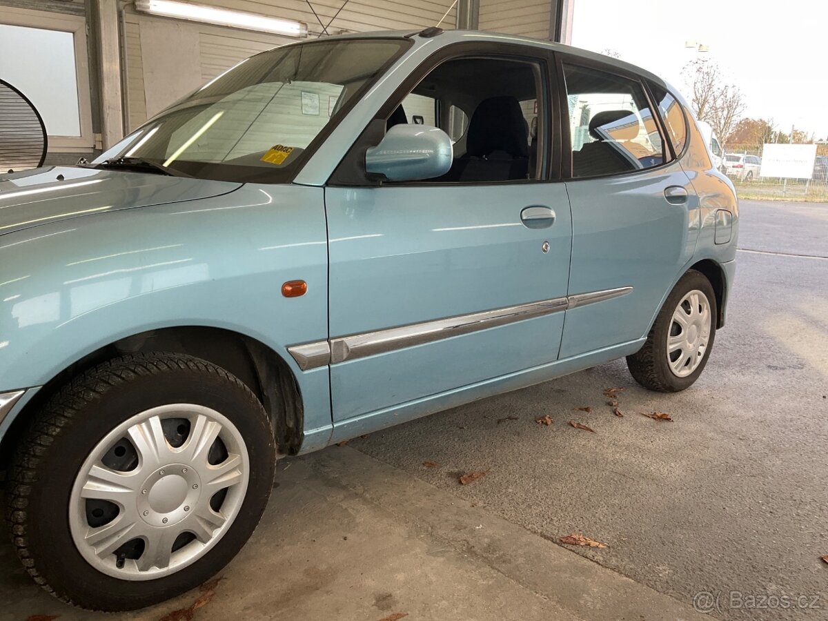 Daihatsu Sirion 1,0 TOP - 3