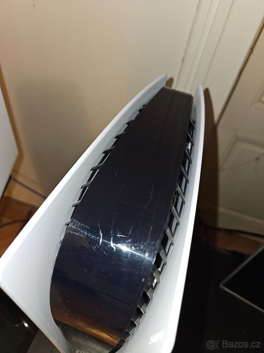 Playstation 5 bluray, 10 her, 2 ovladace, nabijecka - 3