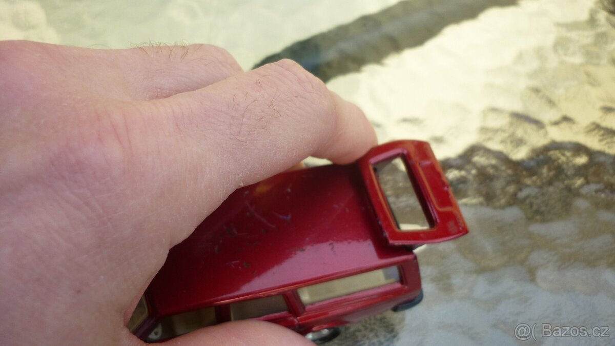 MATCHBOX SUPER KINGS VOLVO ESTATE K -74 VÍNOVÉ - 3