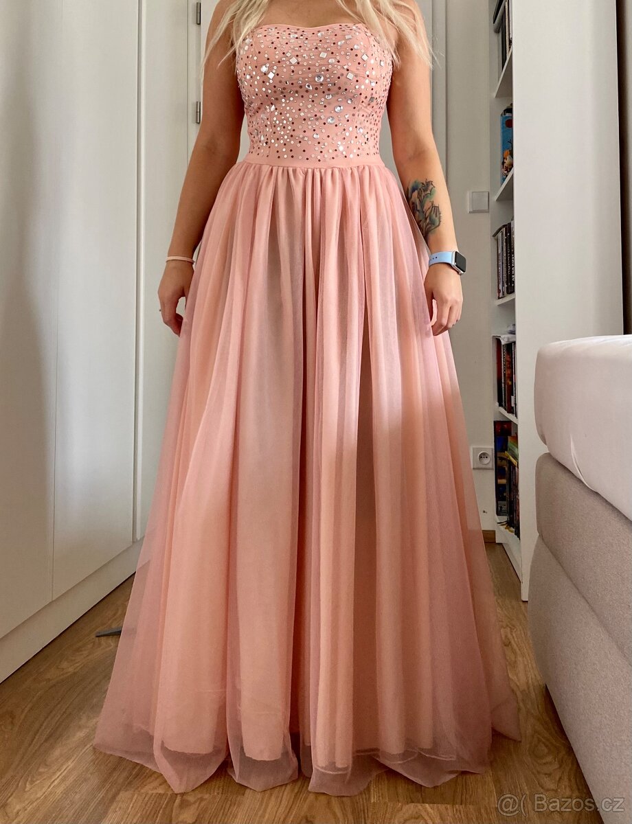 Krásné tylové růžové šaty - 3