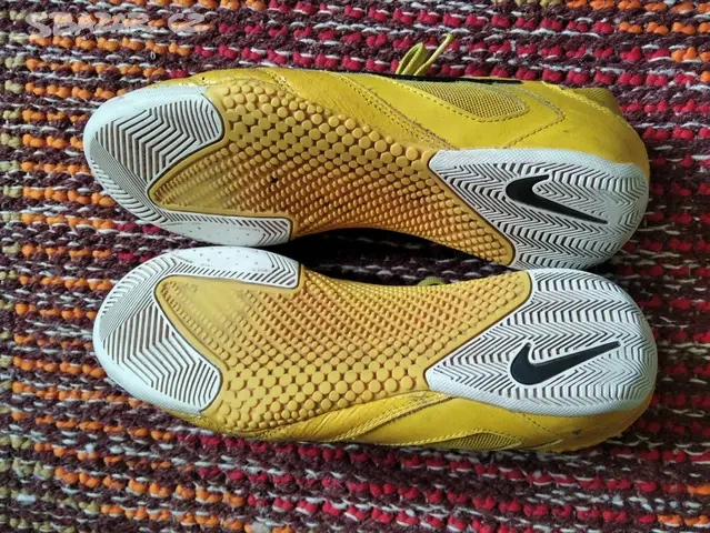 NIKE - značková sportovní obuv - zachovalý stav. - 3