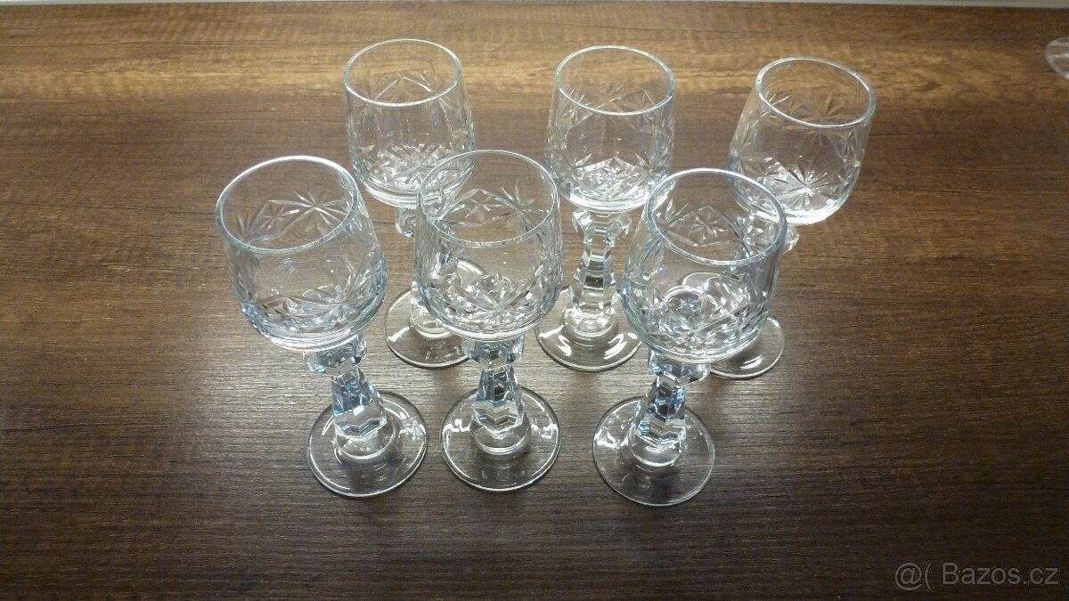 Různé sklenice - 3