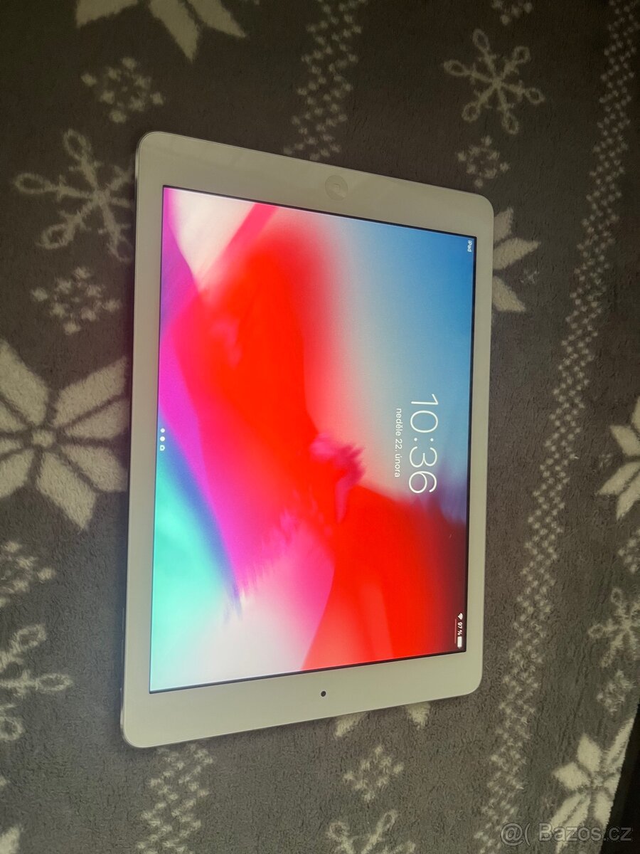iPad Air 128GB, 10” model A1475 - 3
