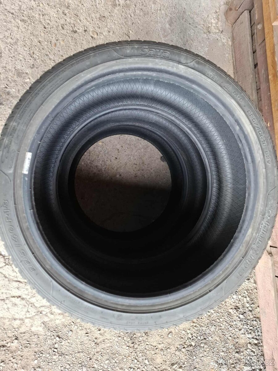 Zimní pneumatiky 225/40 R18 - 3