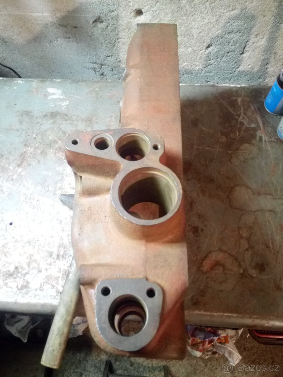 Prodám víko hydrauliky Zetor URI - 3
