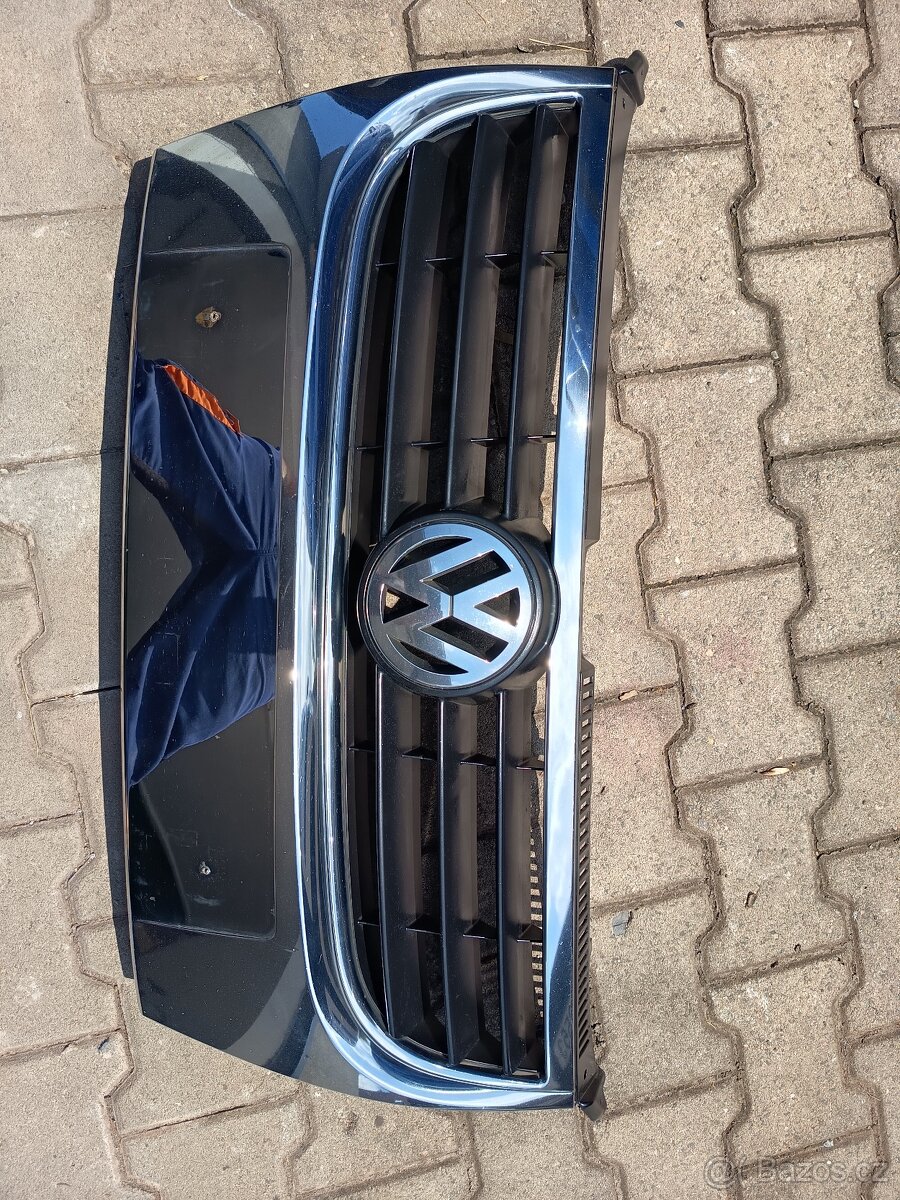 Prodám přední maska na VW Touran - 3