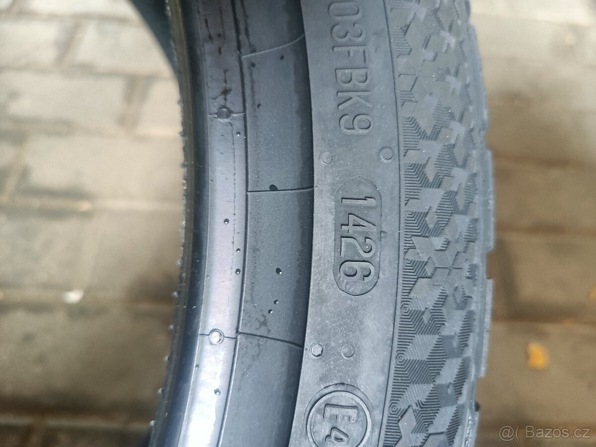 235/40R-19 Continental WinterContact - 3