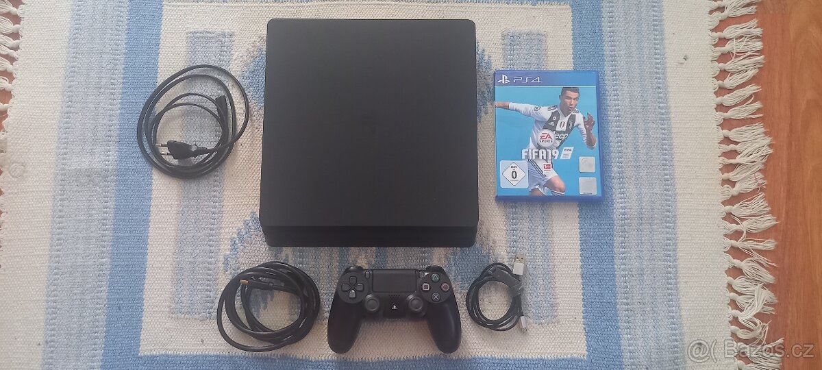 Playstation 4 500GB s hrou - 3