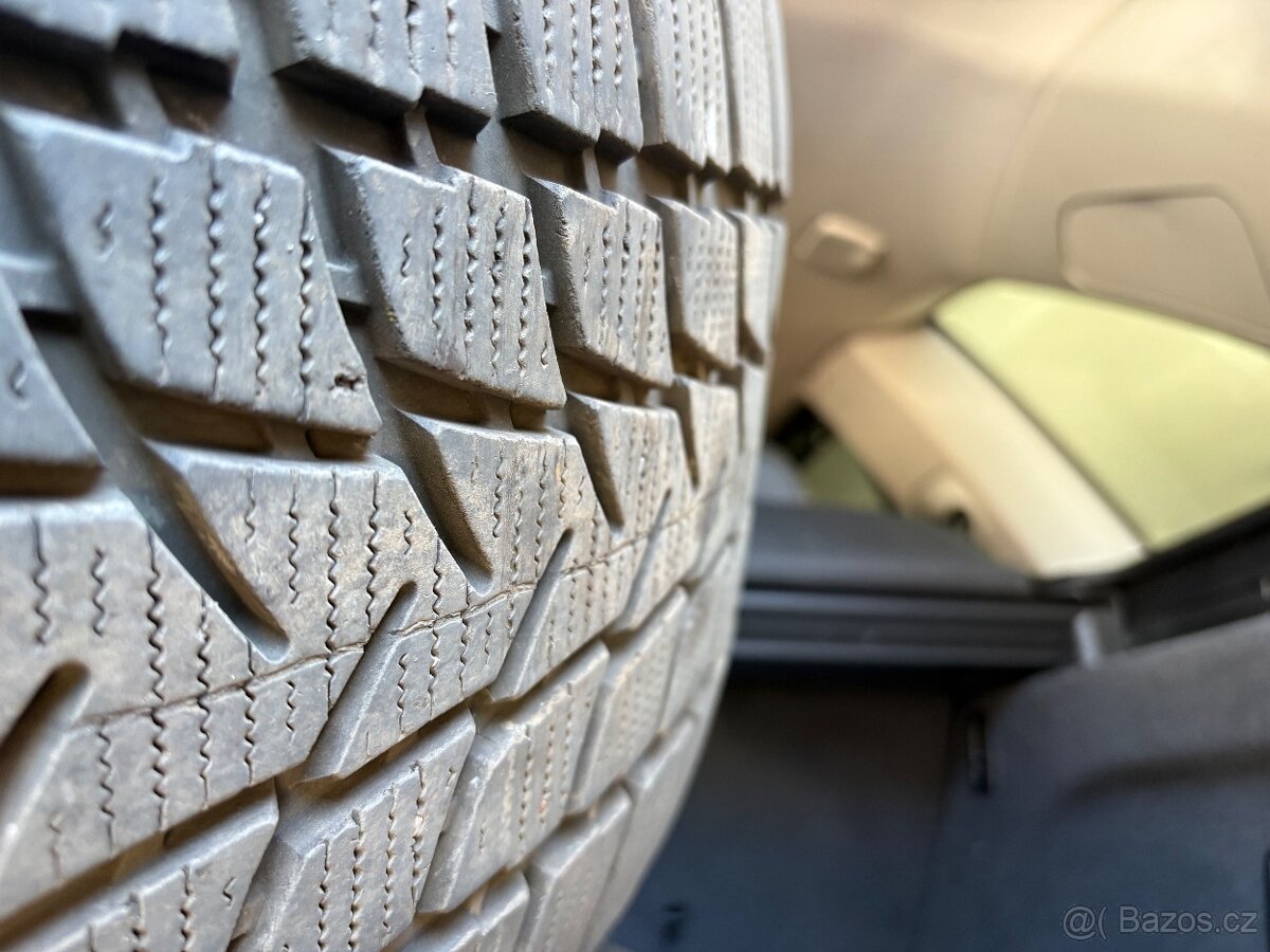 255/50 r19 zimní - 3