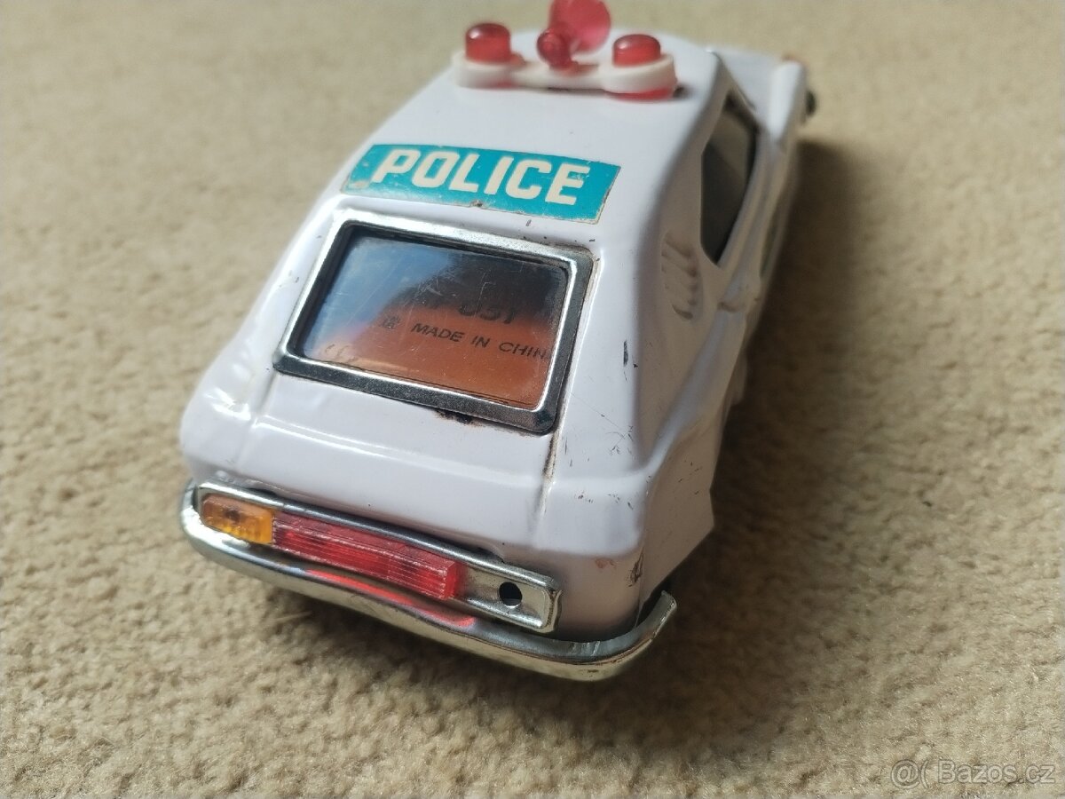 Retro policejní auto - 3