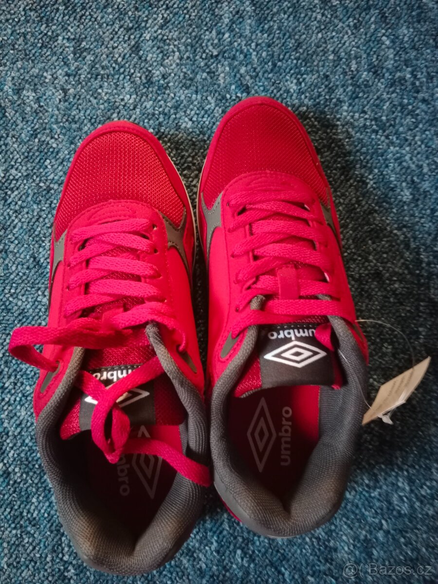 Botasky Umbro nové - 3
