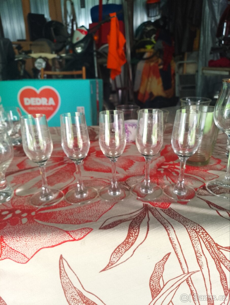 Nabízím od babičky skleničky hrníčky tácky dle foto - 3