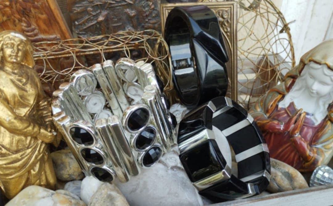 Staré šperky a bižuterie viz fota. Cena za kus 150 Kč. - 3