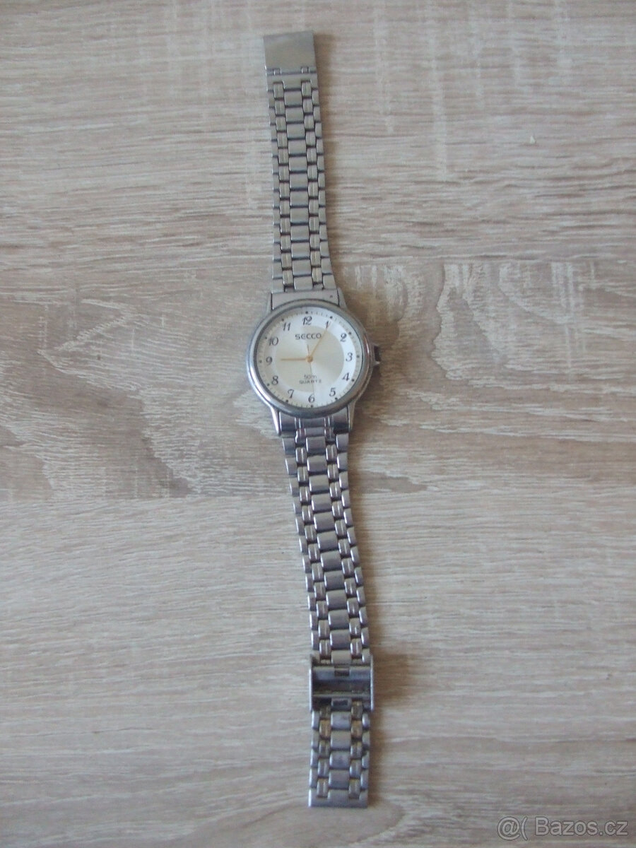 Hodinky, kameninové koule, soška, mramorové vajíčko, mačety - 3