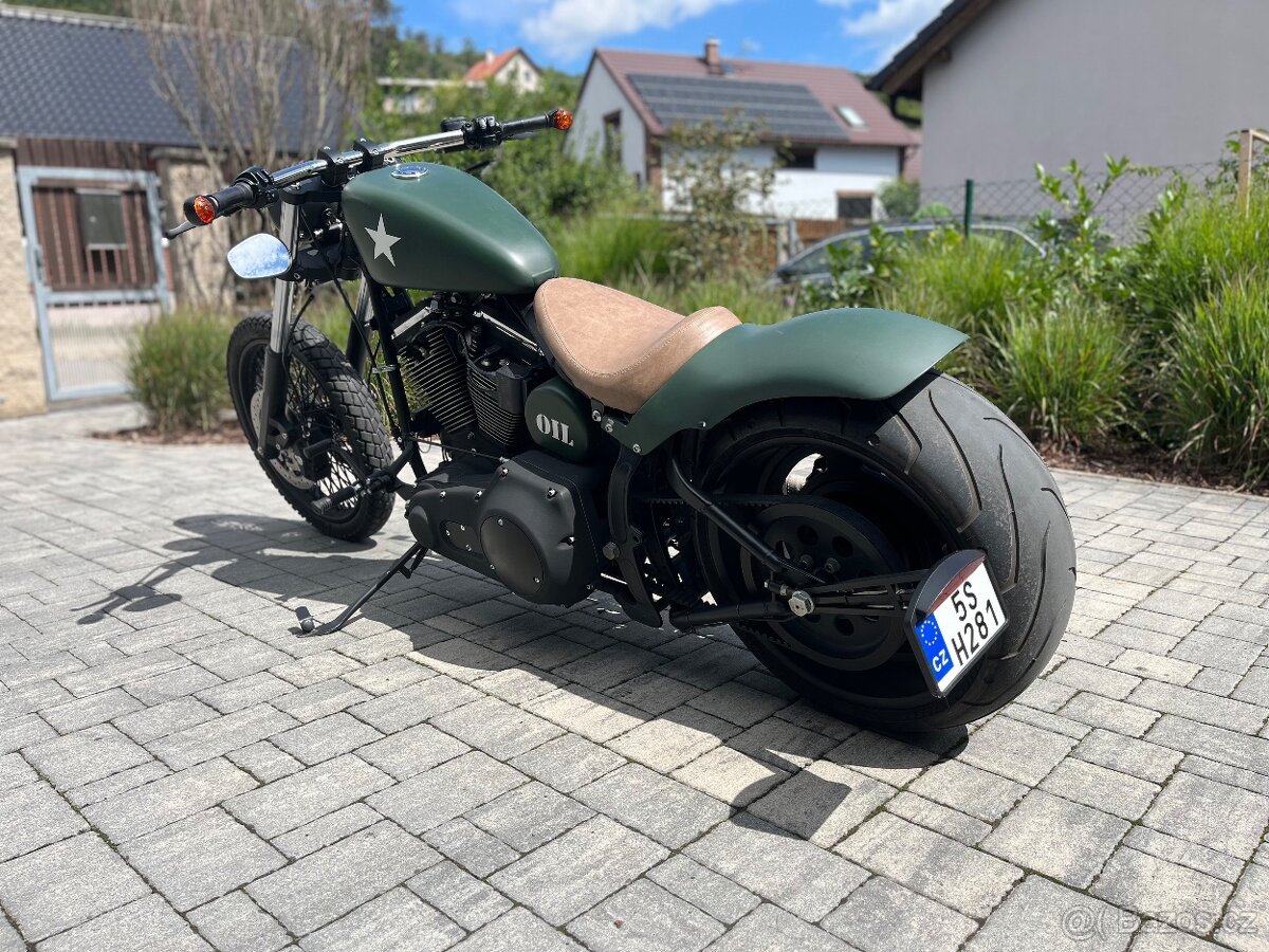 Unikátní stavba Harley Davidson fxstc Softail Custom - 3