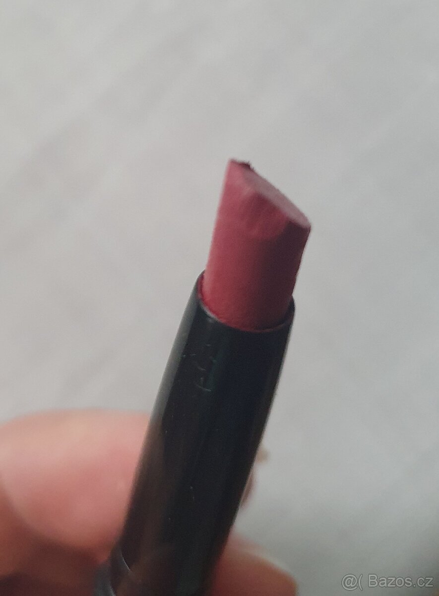 Avon rtěnka Power Stay - 3