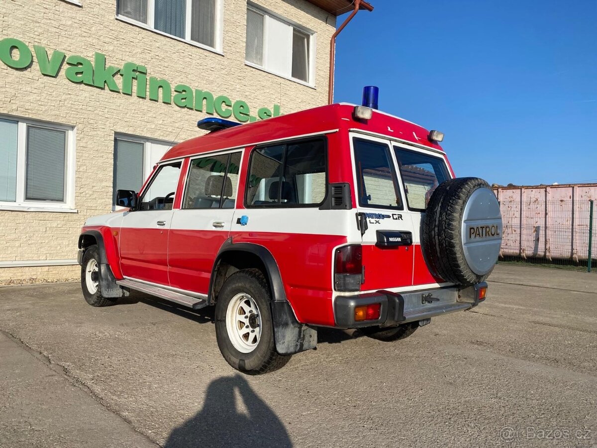 NISSAN PATROL WAGON 1995 VIN 886 - 3