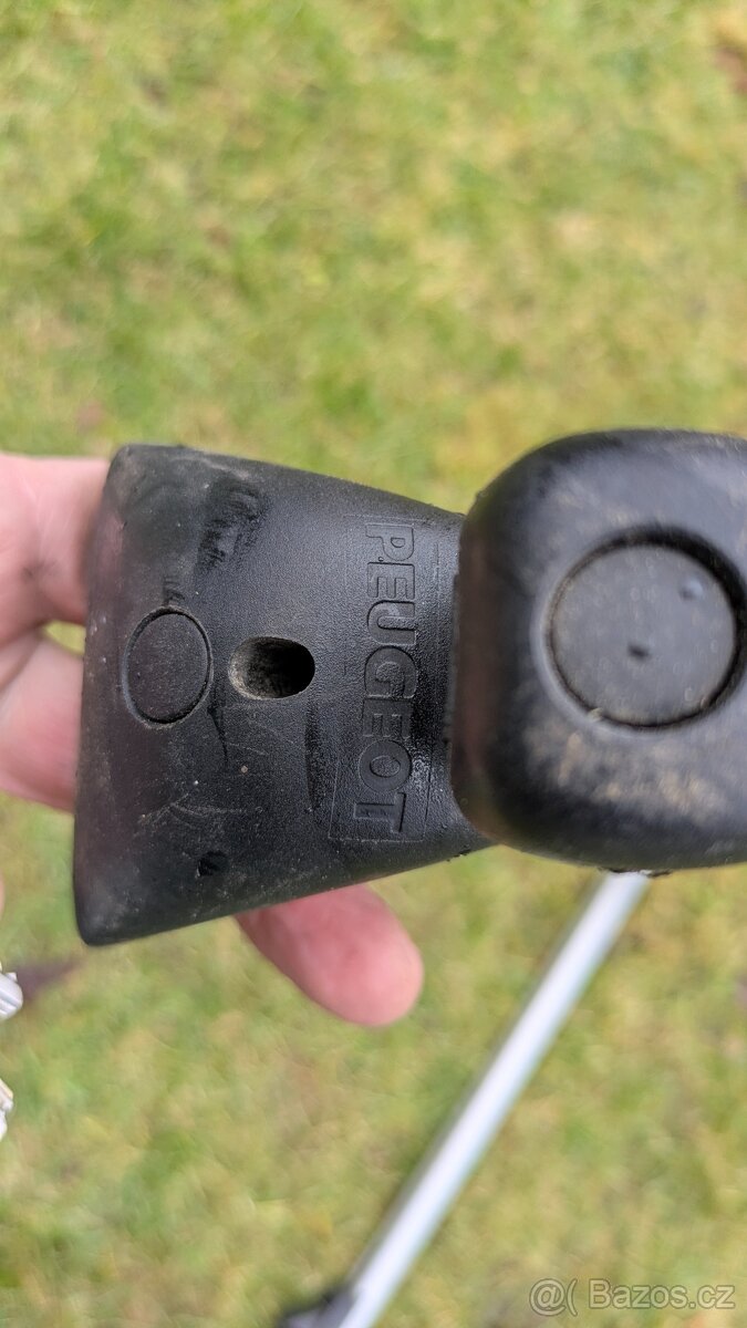 Příčníky, střešní nosiče, originál Pegueot - 3