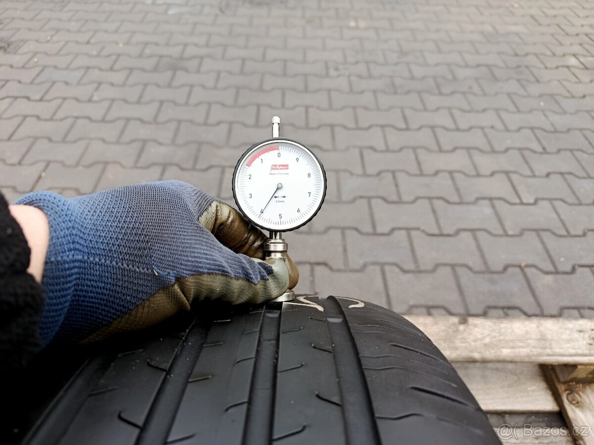 235/45/19 letní pneu continental - 3