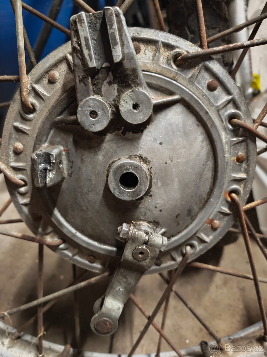 Přední kolo čz 997,998 - 3