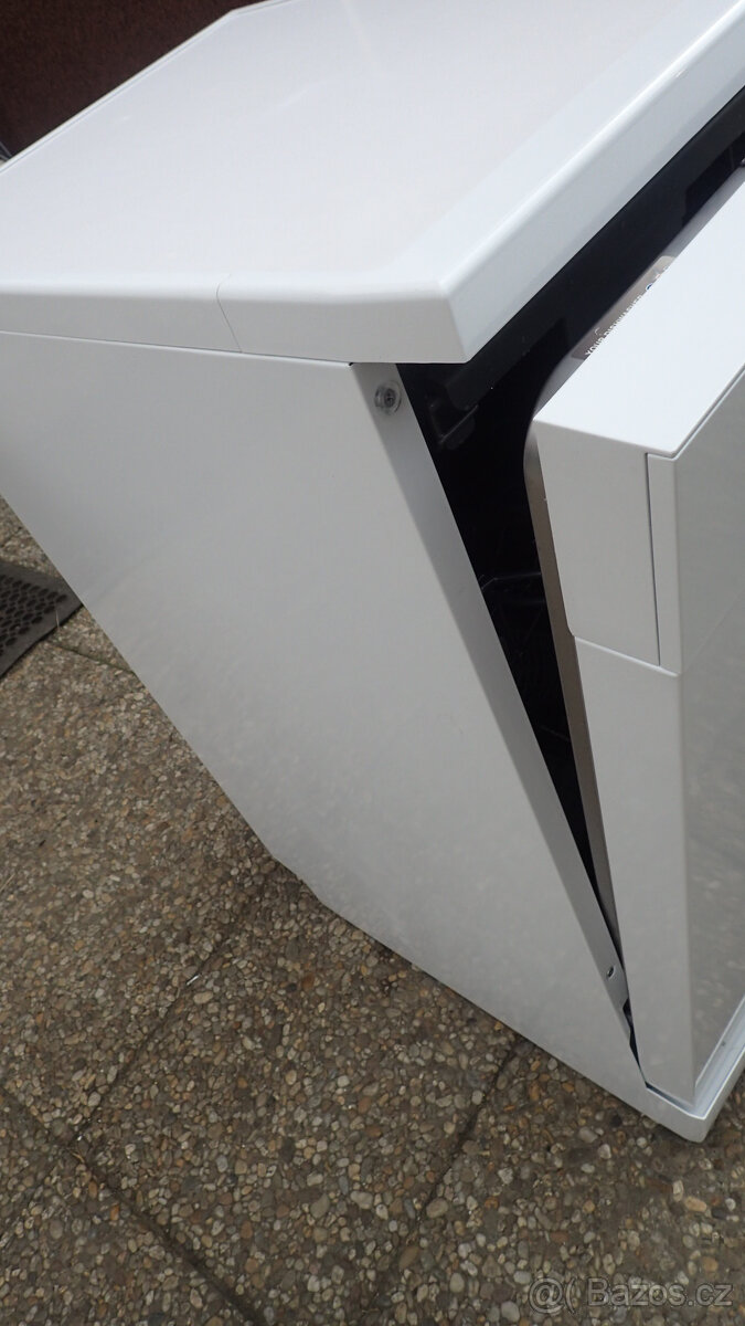 Myčka ( 45 cm ) MORA SM 526C3 W - 3