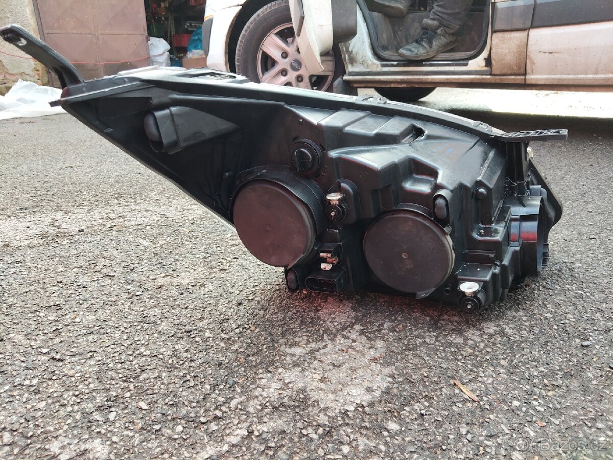 Prodám světla na Ford tranzit custom - 3
