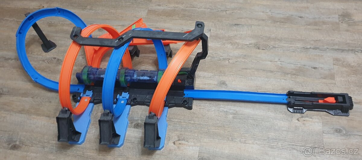 Autodráha FTB65 Hot Wheels Corkscrew Crash - 3