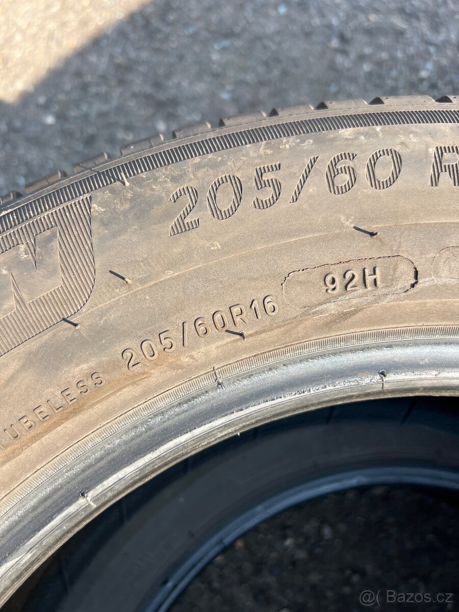 205/60 R16 - 3