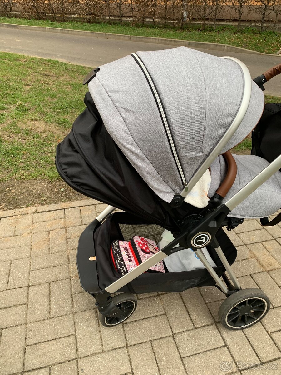 Kočárek free on - 3