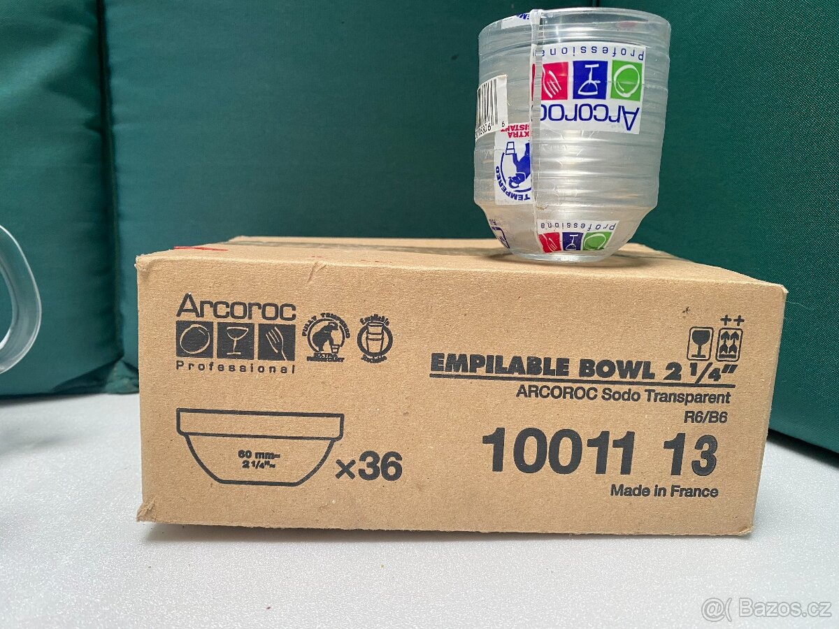 skleněného nádobí – poháry, džbány, mísy - 3