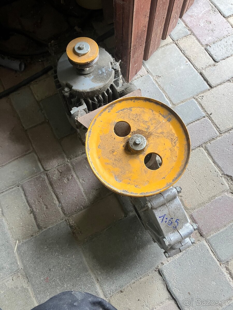 El. Motor s převodovkou - 3