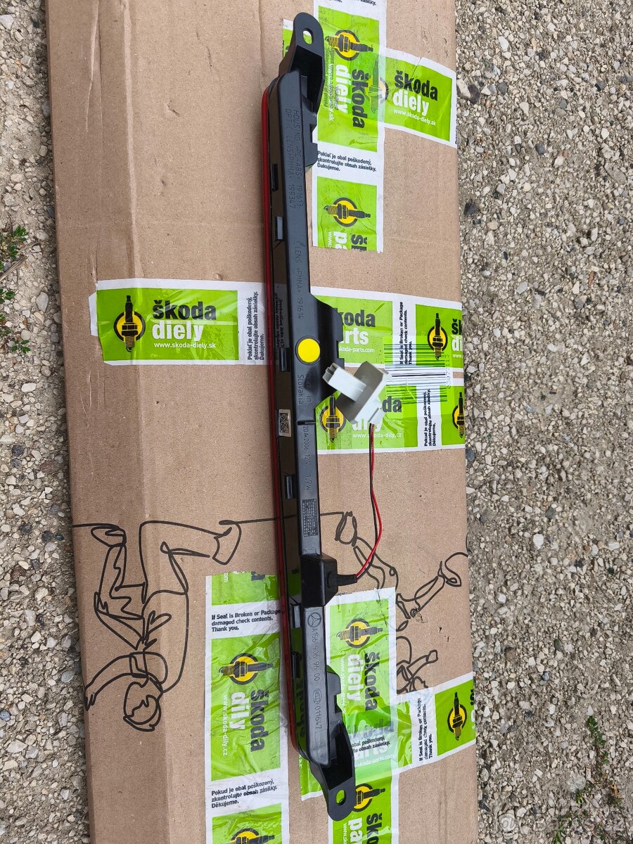 Tretí brzdove světlo Mercedes GLA , GLC , C class , Vito, sp