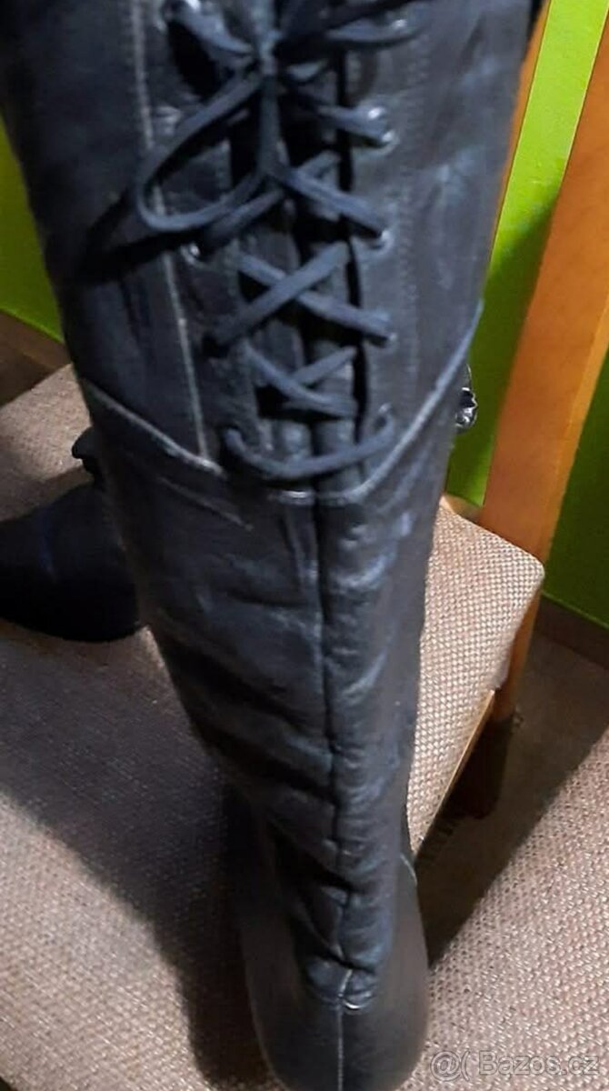 Kožené ,dámské kozačky , uvnitř kožešina, vel.40 - 3