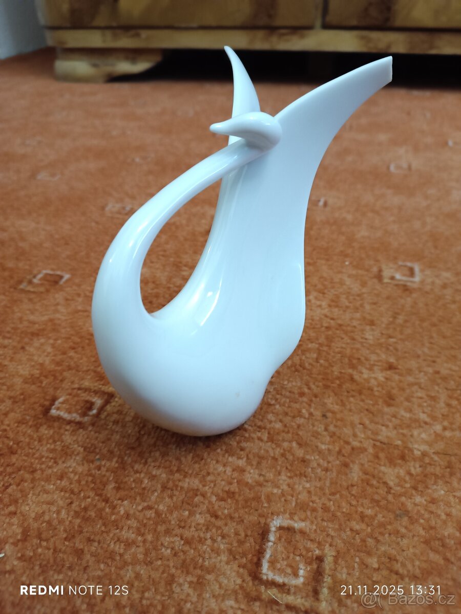 Porcelánová soška labuť Jaroslav Ježek royal dux brusel - 3