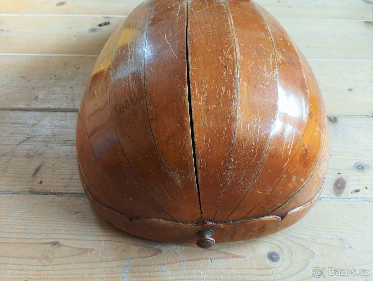 Kytarová loutna - 3