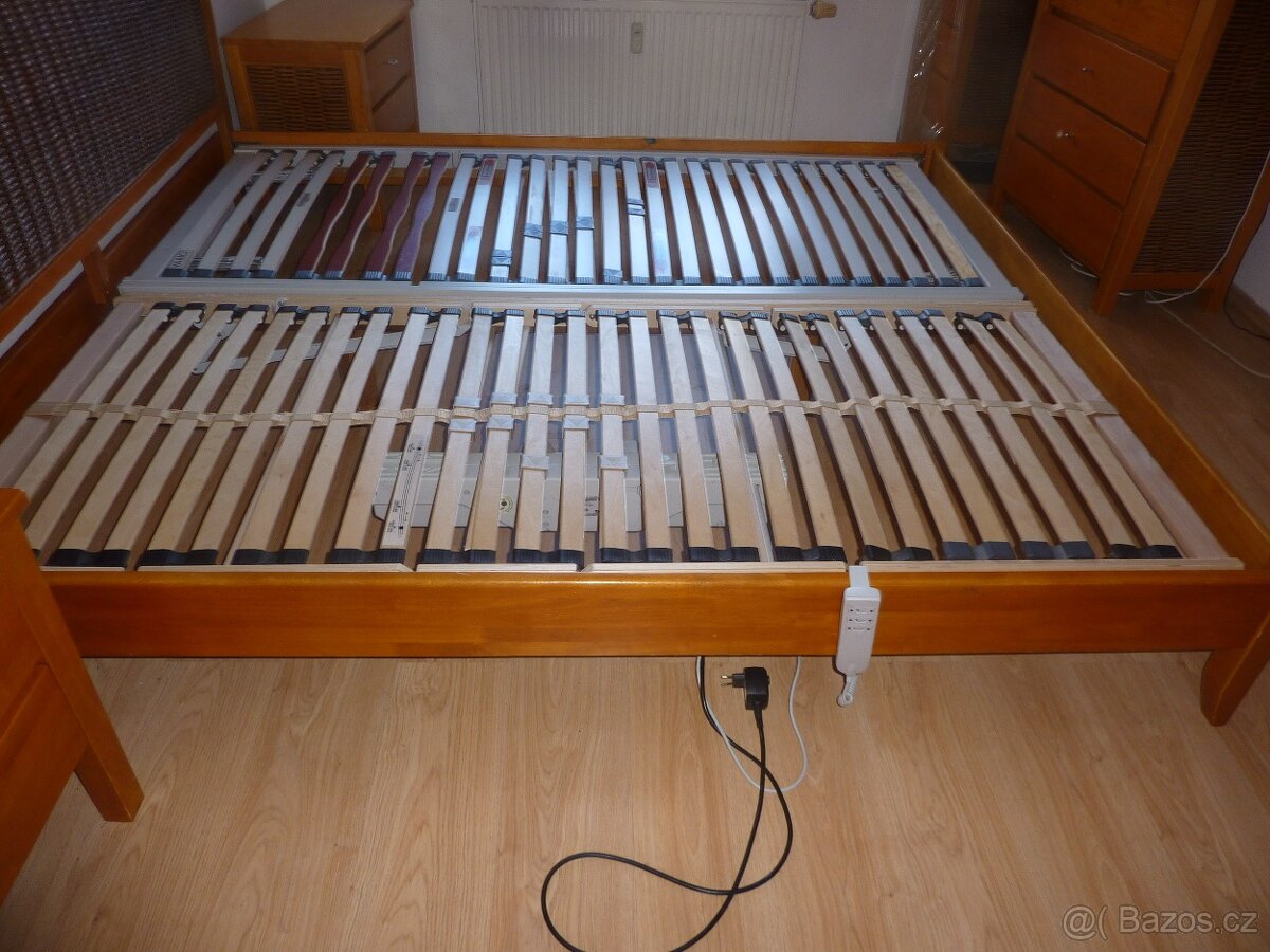 Dřevěná manželská postel 180 x 200 cm - 3