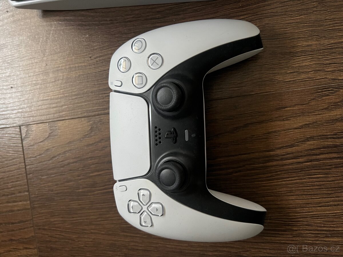 PlayStation 5 Slim - 3