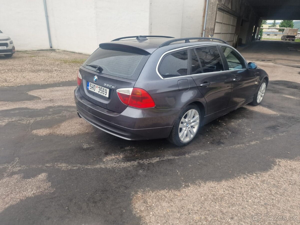 BMW 330xi Touring (E91) - 3