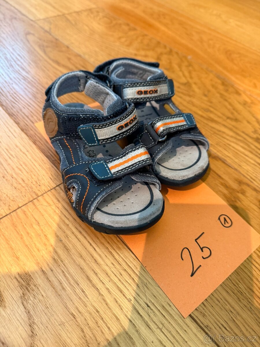 Prodám více párů dětských bot po synovi. (4) - 3