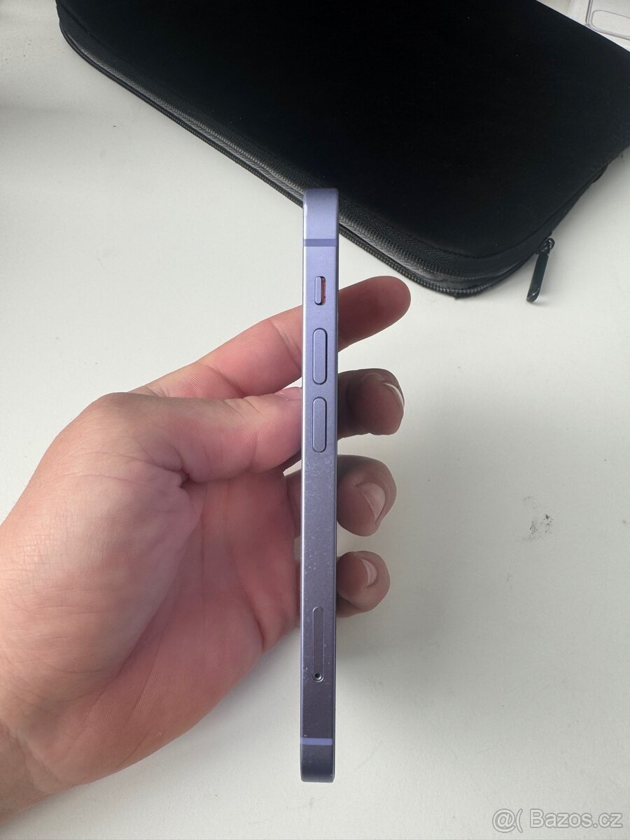 iPhone 12 - 3