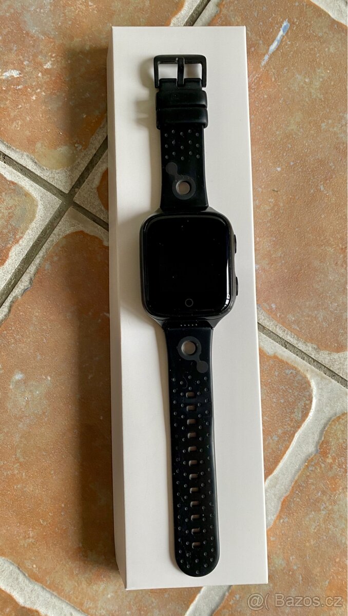 Chytré hodinky Carneo GuardKid+ 4G Platinum, černé - 3