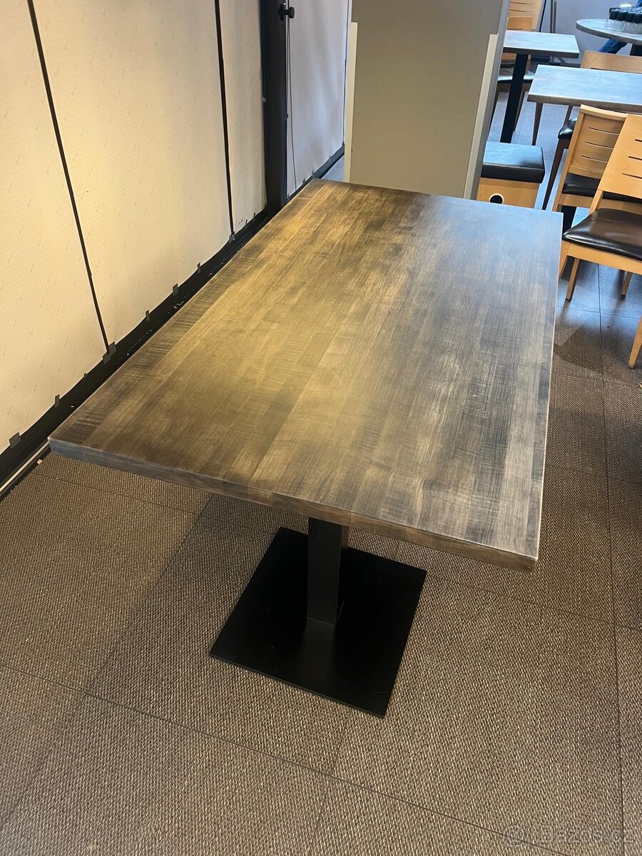 Dřevěný stůl - 3